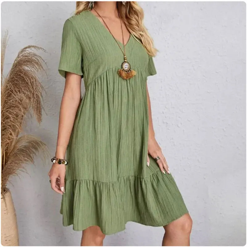 Vestido de volantes con escote en V Nuvara, vista lateral