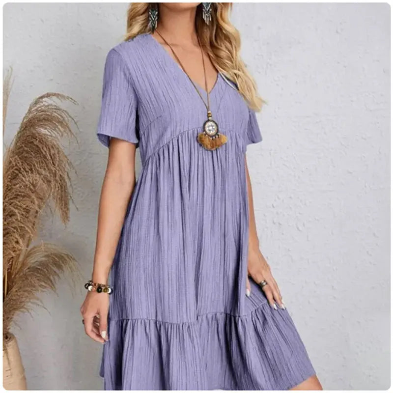 Vestido de volantes con escote en V Nuvara, detalle de los volantes